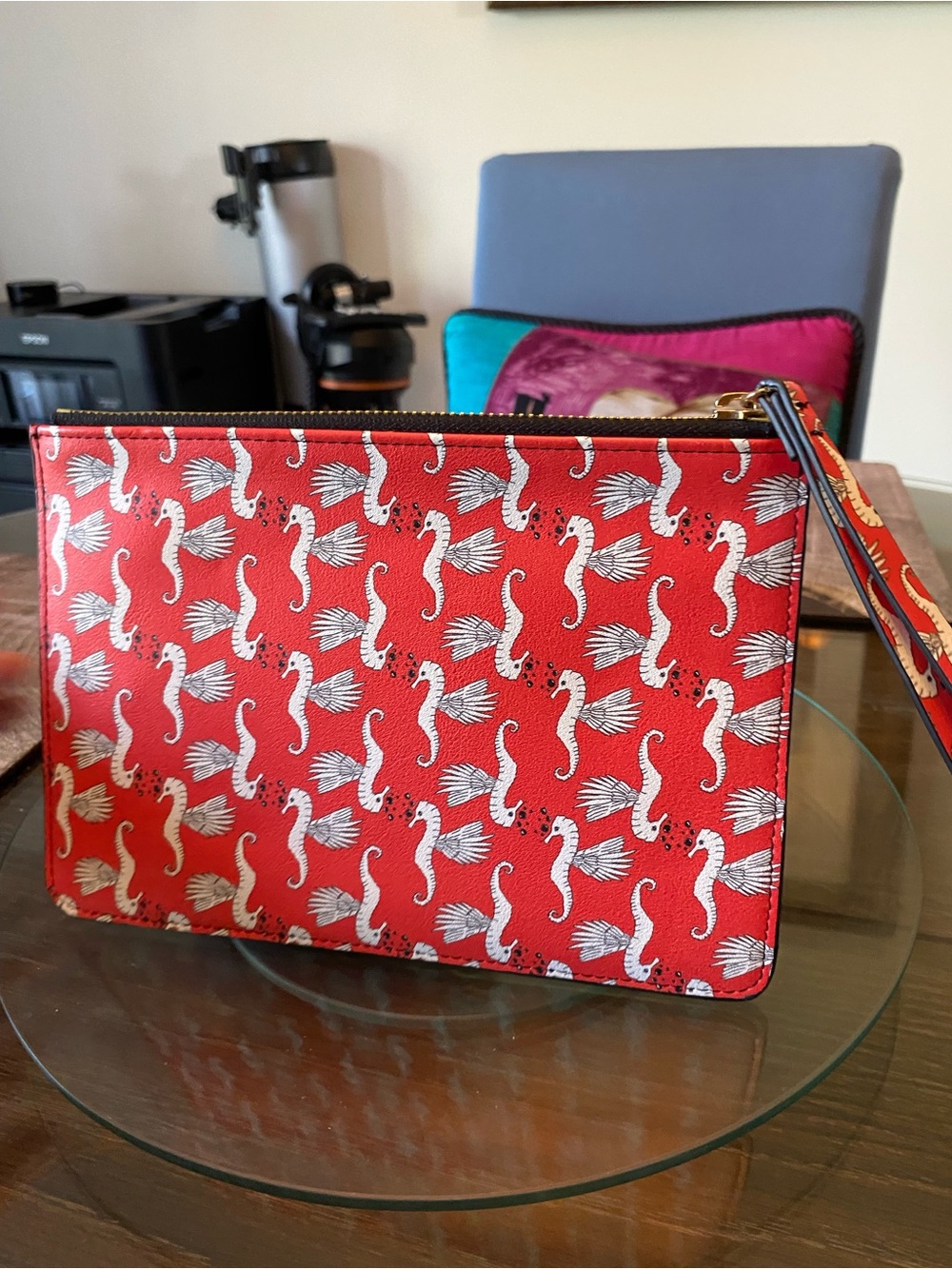 Color-Block Patterned Women's Clutch with Polka Dot Accents - Picture 2 of 3